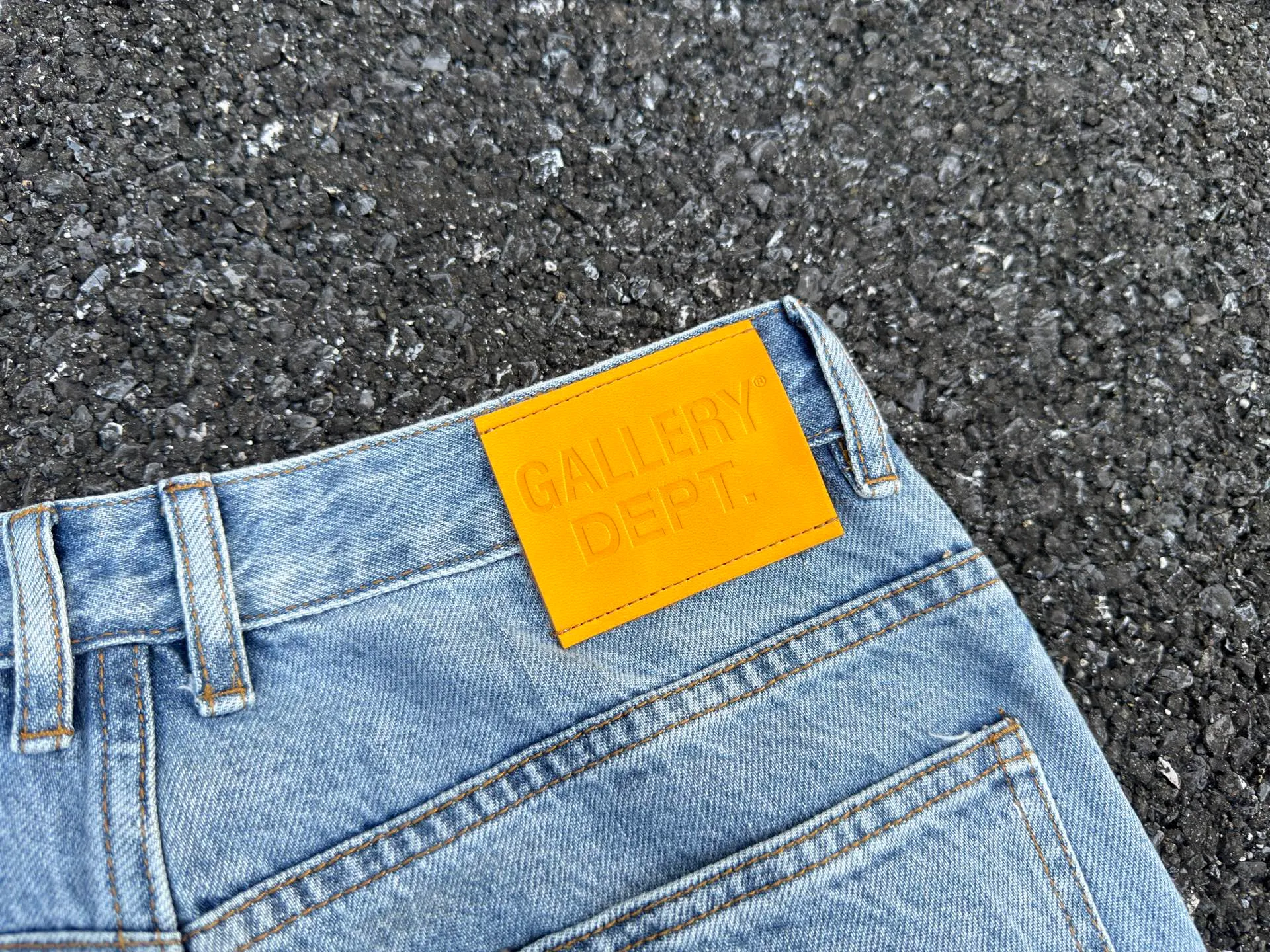 P220💰G02 GALLERY DEPT. Classic embroidered splash-ink washed jeans. Size: 28 30 32 34 36